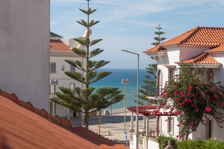 Apartamento entero, Apartamento 'Waves Inn' con surf, playa y relax. Con Wi-Fi in Silveira, Distrito de Lisboa