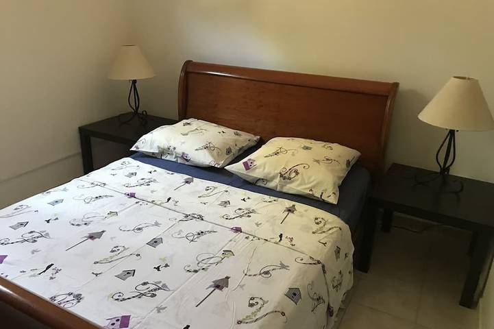 Location de vacances pour 6 personnes, avec jardin et terrasse à Villevieille - 3