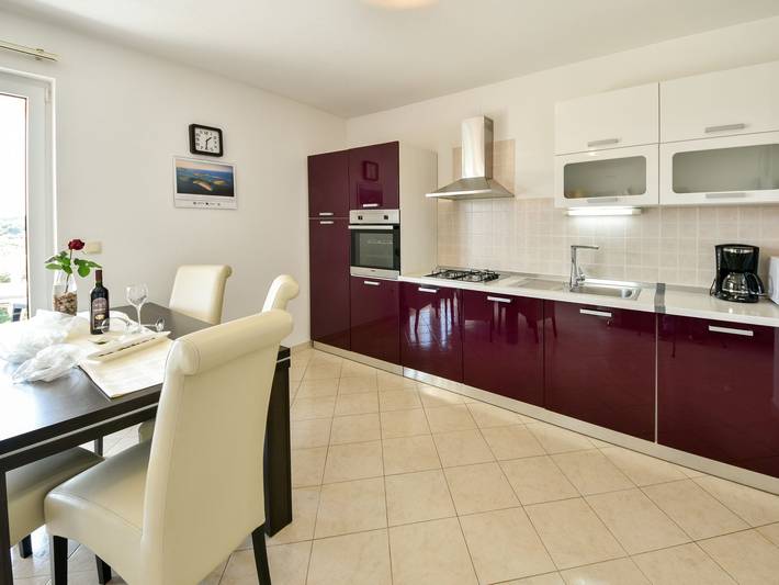 Ferienwohnung für 6 Personen, mit Terrasse und Garten auf Murter - 4