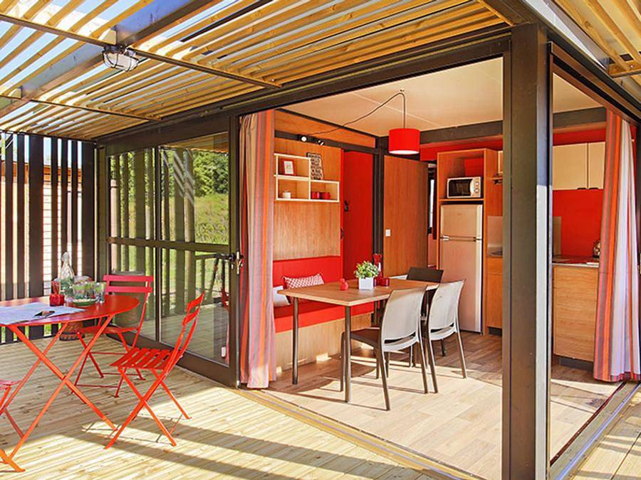 Camping Le Mont Grêle - Chalet 5 personnes - Chalet Mont Grêle - terrasse en L - 2 chambres in Lépin-le-Lac, Région de Chambéry