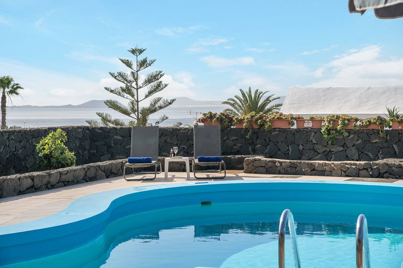 Casa de vacaciones "Villa Fernando" con vistas al mar, piscina privada y Wi-Fi in Playa Blanca, Yaiza