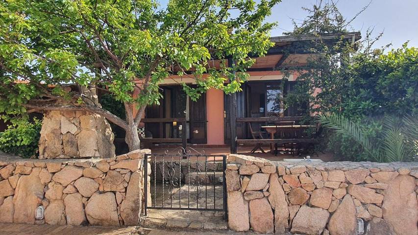 Location de vacances pour 6 personnes, avec terrasse et jardin à Porto Pollo - 2