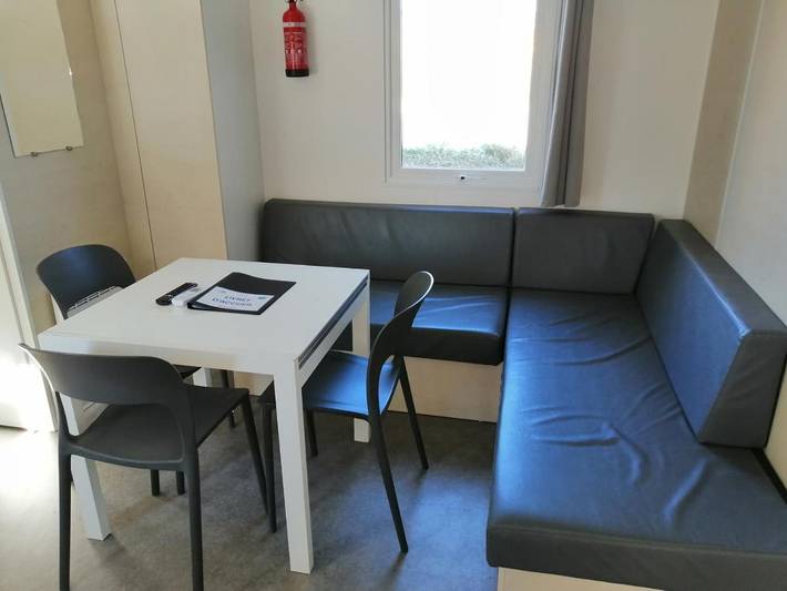 Camping pour 6 personnes, avec terrasse et piscine à Torreilles - 4