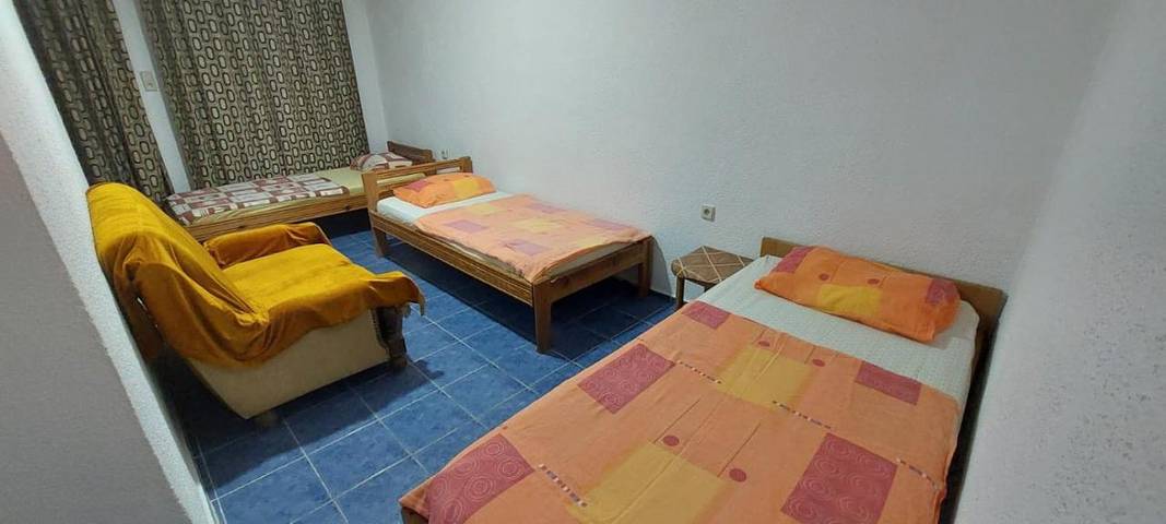 Maison d’hôte pour 3 personnes, avec balcon et vue dans Bar - 4