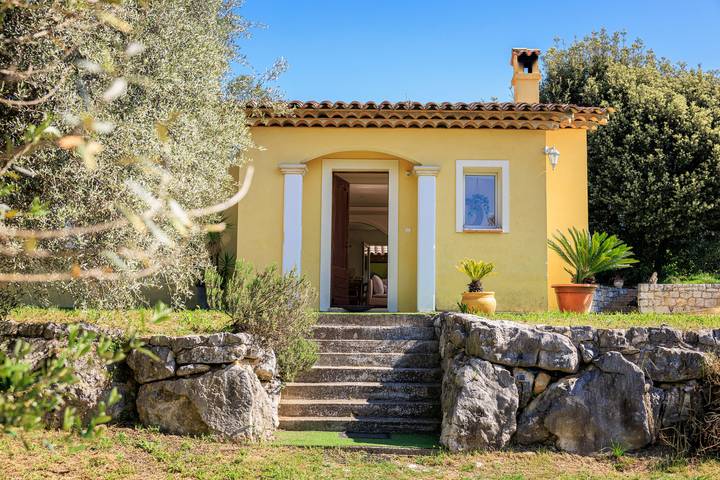 Villa Les Lilas in La Colle-sur-Loup, Mediterranean Coast (France)