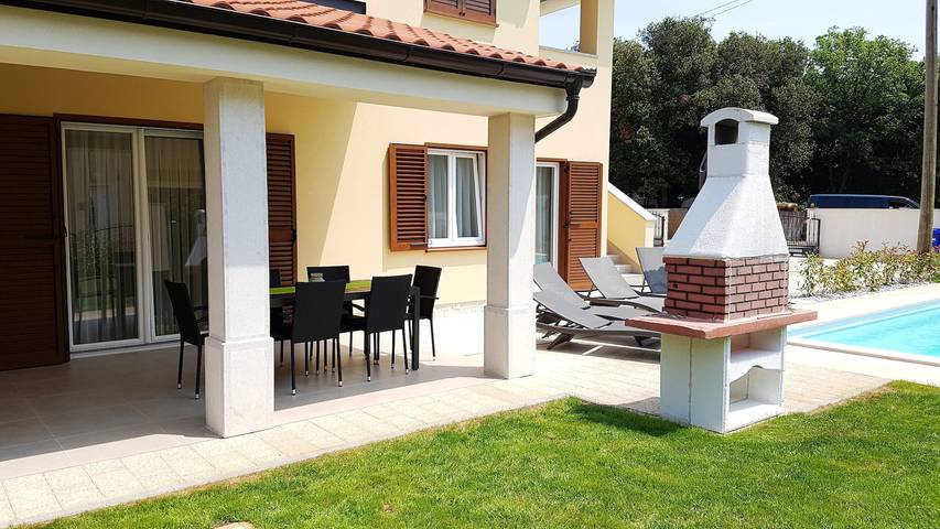 Villa Olivia Private Pool in Banjole, Costa sur de Istria