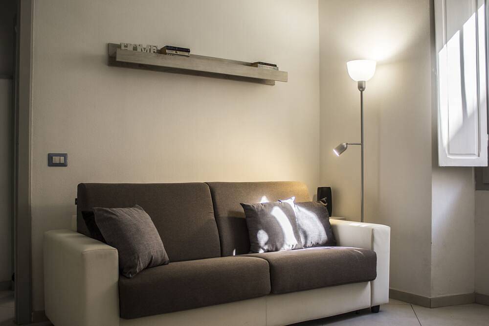 Appartement entier, La Casetta, centrally located renovated apartment in Villanova (Sardinia), Cagliari