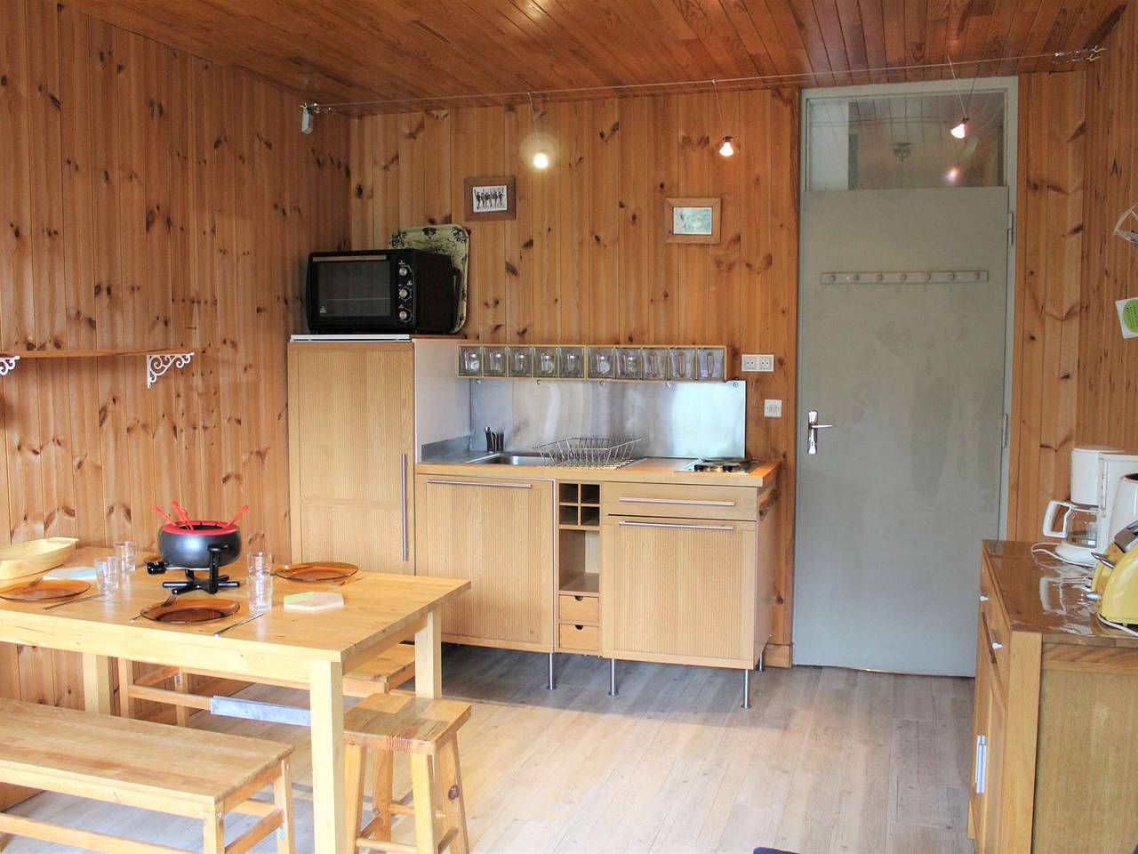 Appartement entier, Studio Montagne Vars, Pieds Pistes, Proche Commerces – 5 Couchages in Vars, Région de Briançon