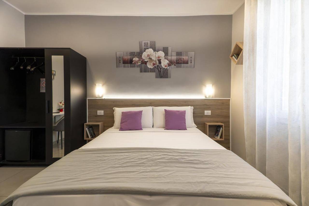 Affittacamere Orchidea for Tourists Hesperia Hosp in Modena, Modena Provinz