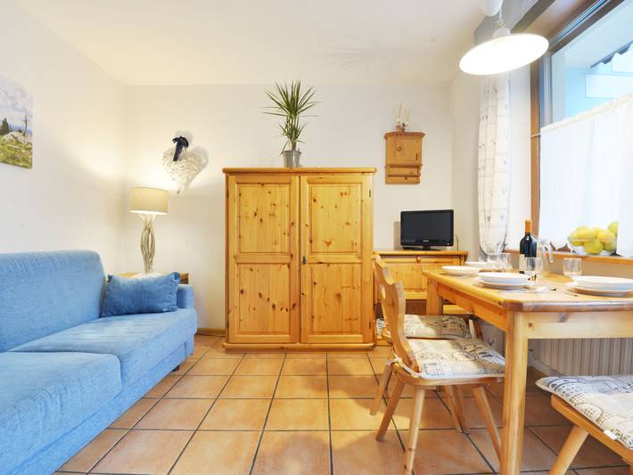 Gîte pour 4 personnes, avec balcon à Canazei - 2