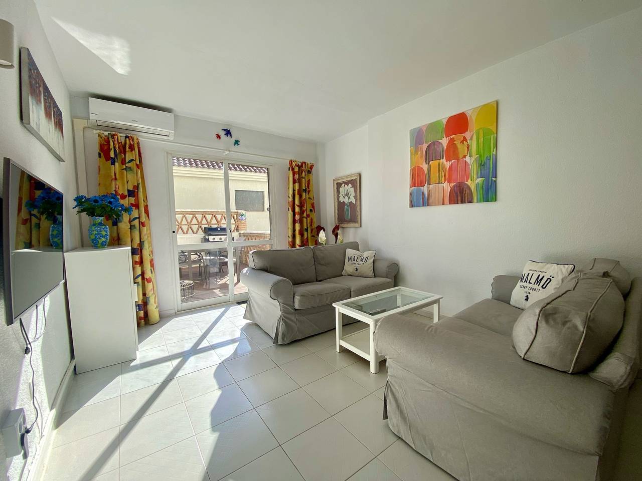 Hel lejlighed, Apartment "Urbanización Casablanca" with Shared Pool, Wi-Fi, A/C, Terrace & Garden in Torreblanca (Fuengirola), Fuengirola
