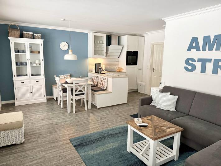 Ferienwohnung für 2 Personen, mit Balkon und Terrasse in Travemünder Woche