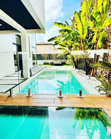 Cottage pour 4 personnes, avec vue ainsi que jardin et piscine à Villetelle