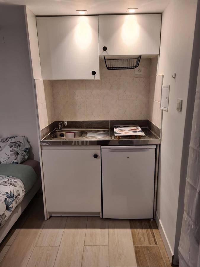 Gîte pour 2 personnes, avec jardin et terrasse à Landeronde - 4