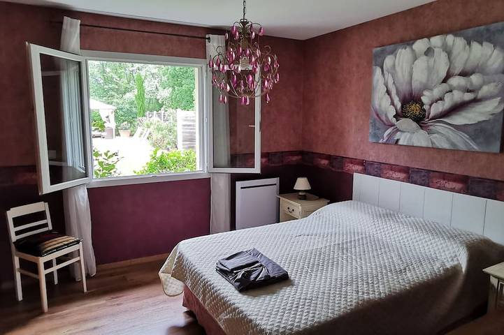 Location de vacances pour 6 personnes, avec jardin et terrasse à Saint-Médard-de-Guizières - 4