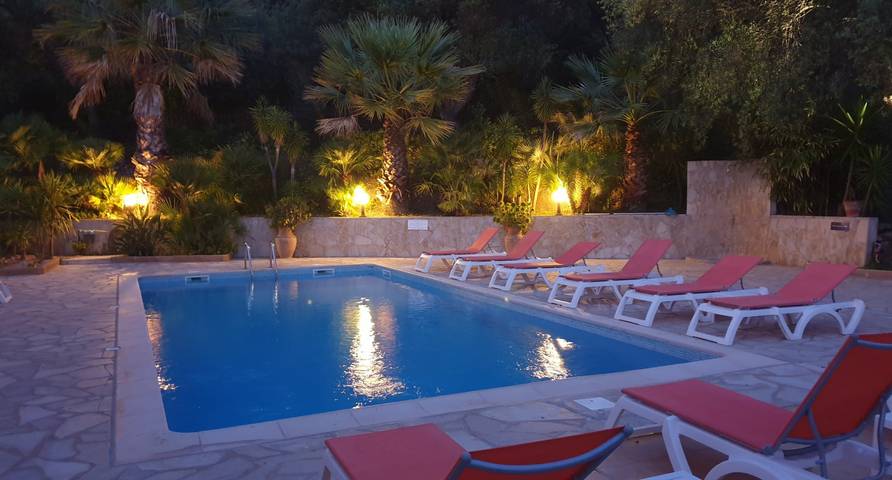 Appartement de vacances pour 11 personnes, avec piscine ainsi que jardin et terrasse - 1