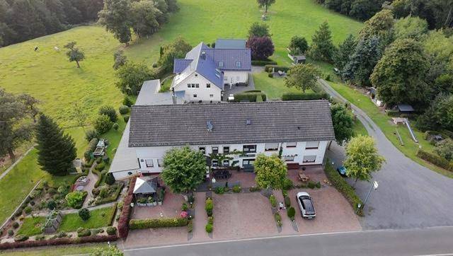 Ferienwohnung für 4 Personen, mit Garten und Ausblick, mit Haustier