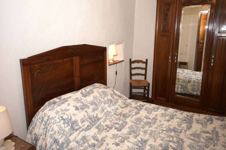 Location de vacances pour 5 personnes, avec terrasse et jardin, animaux acceptés à Ally - 3