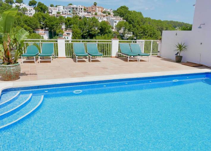 Apartment for 8 people, with Balcony and Terrace as well as Garden and Pool in Cala Galdana
