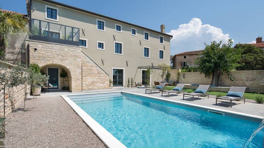 Ferienhaus für 10 Personen, mit Terrasse und Garten