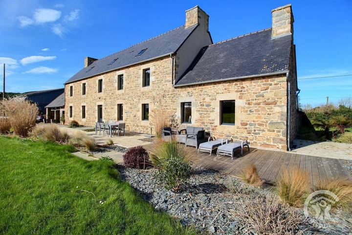 Gîte pour 4 personnes, avec jardin à Pleubian - 2