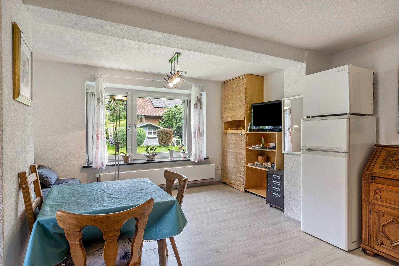 Ganze Wohnung, Apartment 'Jolie' mit Bergblick, privater Terrasse und Wlan in Söhrewald, Hessisches Bergland