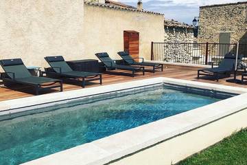 Gîte pour 6 personnes, avec jacuzzi ainsi que jardin et terrasse dans les Alpes-de-Haute-Provence