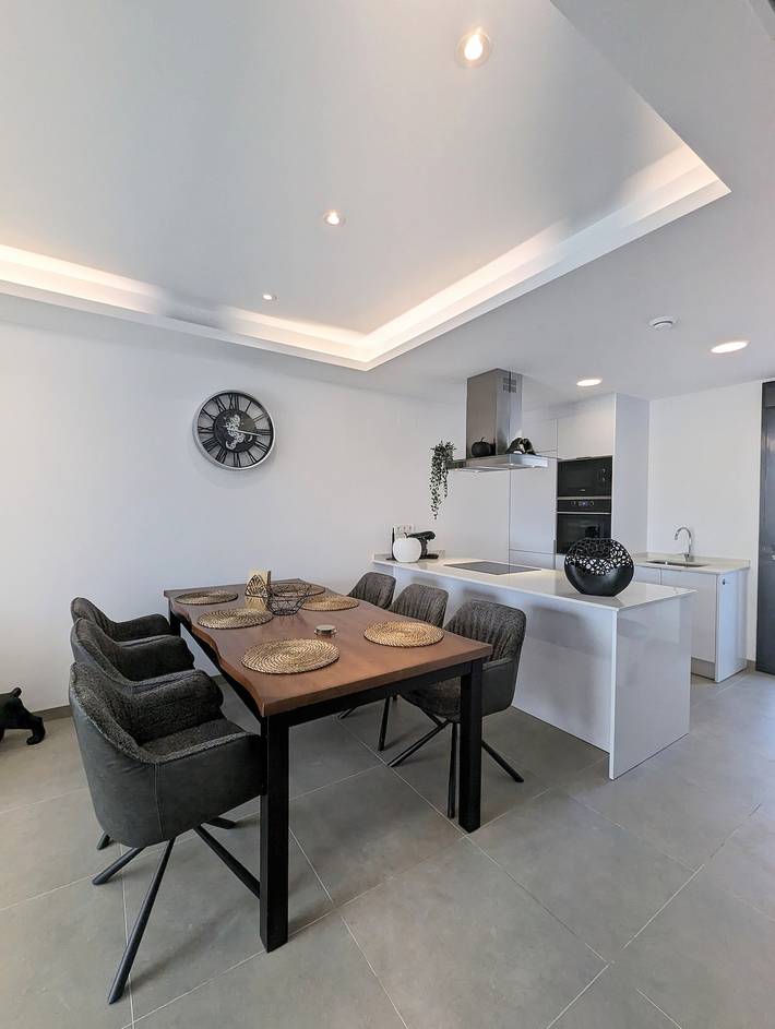 Villa « R-40-4 Obra Nueva au Centre » avec piscine privée, Wi-Fi et climatisation in Los Montesinos, Costa Blanca