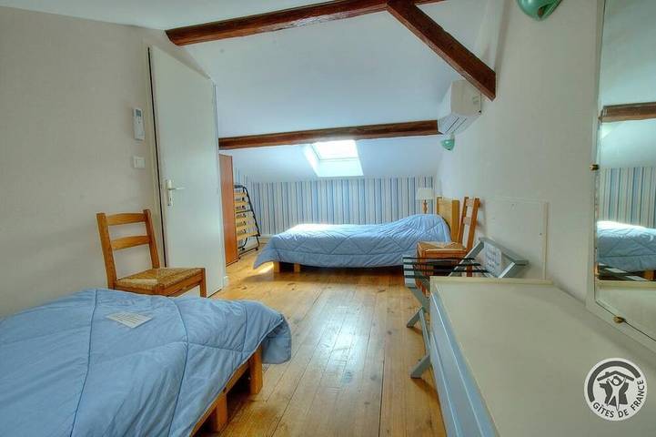 Location de vacances pour 4 personnes, avec piscine et jardin à Saint-Julien (Rhône) - 2