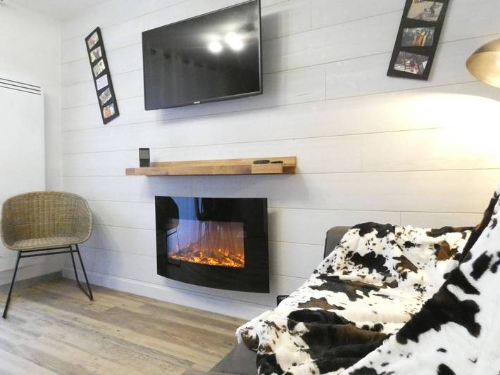 Appartement entier, Appartement T3 à Vignec - 6 personnes, balcon, Wifi, parking, casier à ski, 3 étoiles 🌟 in Vignec, Parc national des Pyrénées