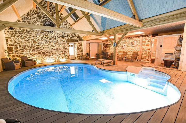 Chambre d’hôte pour 2 personnes, avec Jacuzzi ainsi que Jardin et Piscine