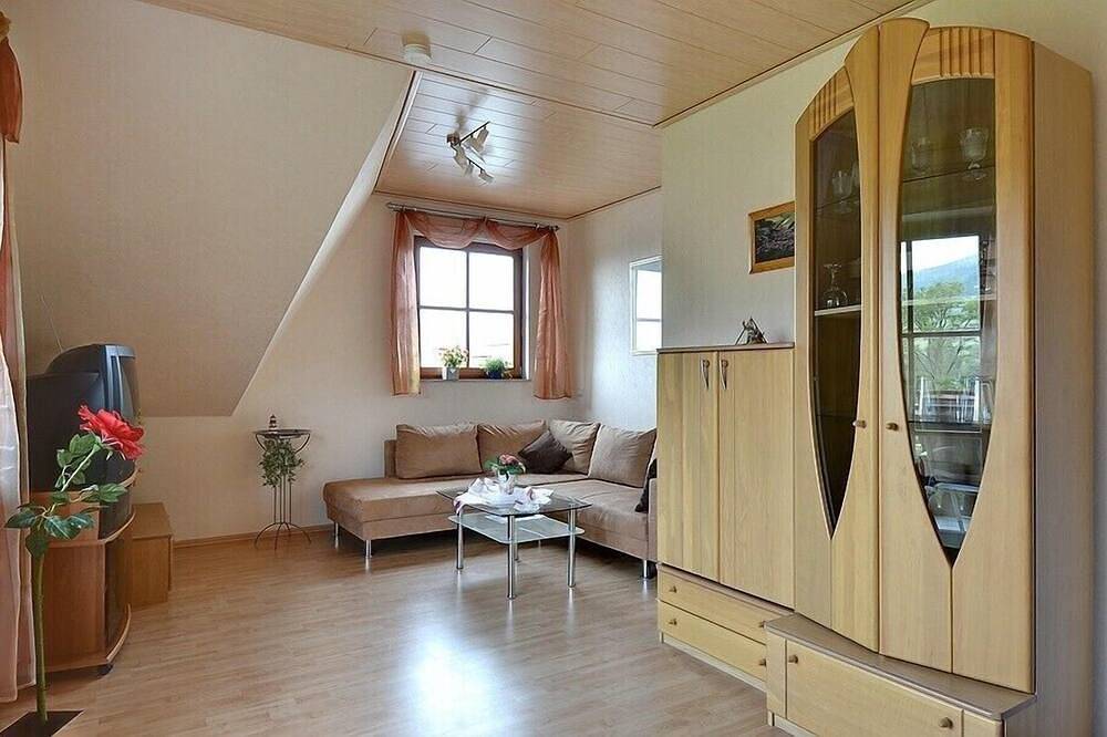 Ganze Wohnung, Ferienwohnung mit herrlicher Aussicht auf den Nationalpark Kellerwald-Edersee in Altenlotheim, Frankenau