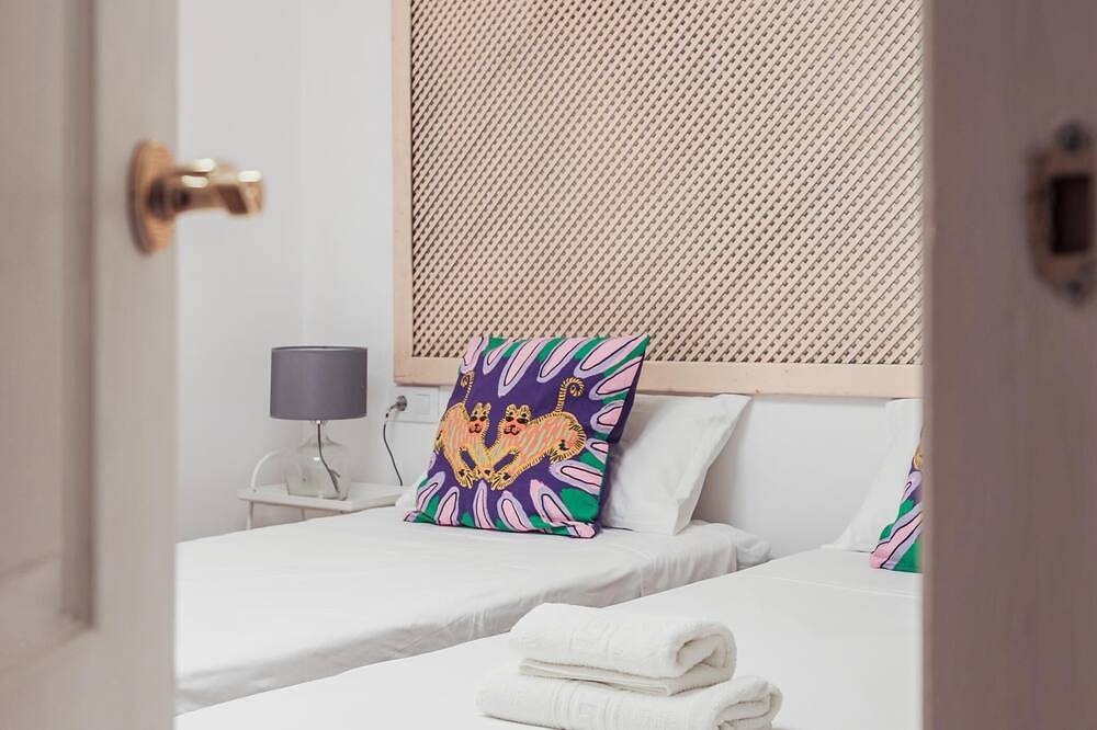 Ganze Wohnung, Nice duplex apt 2 bedrooms 2 bathrooms in Casco Antiguo, Sevilla