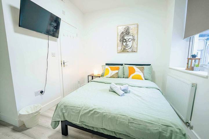 Location de vacances pour 2 personnes, avec jardin ainsi que balcon et jacuzzi à Cardiff