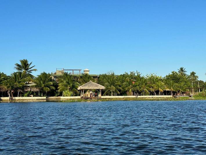 Casas e apartamentos de temporada para 3 pessoas, com piscina e vista para o lago e ainda jardim em Paracuru