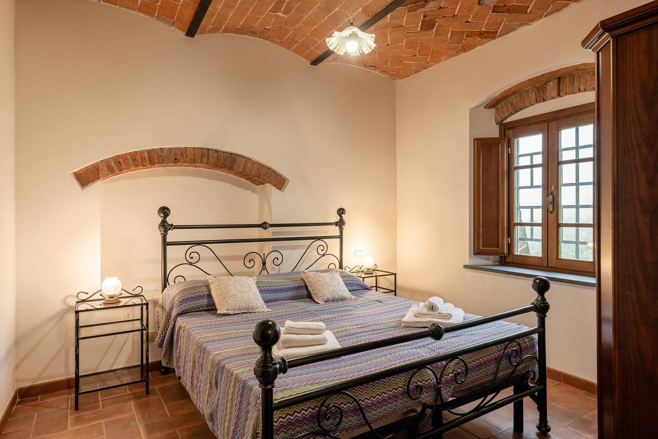 Farmhouse 'Agriturismo Fadanelli - La Cantina' with Shared Pool, Shared Garden and Wi-Fi in Lamporecchio, Pistoia Province