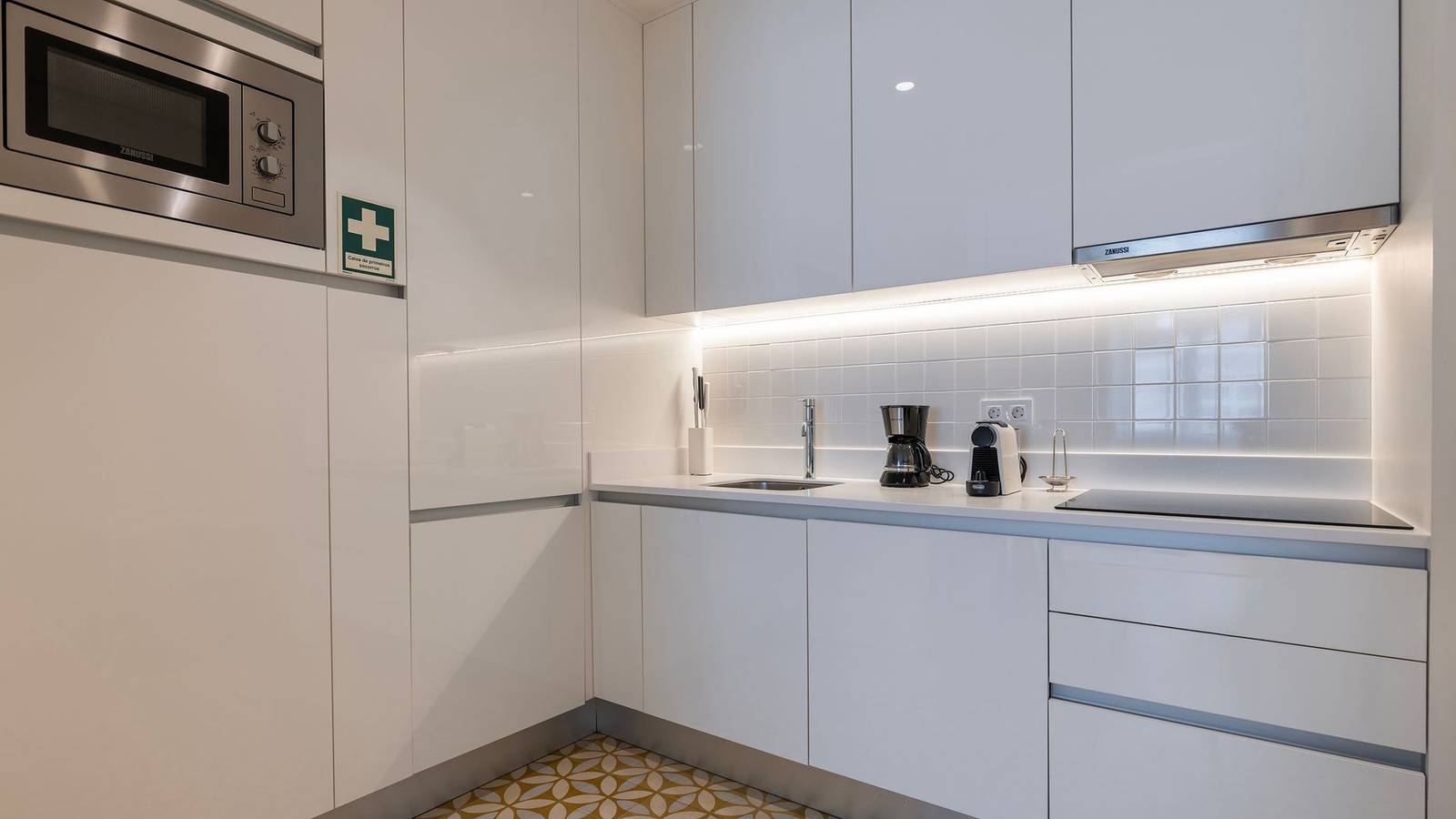 Apartamento inteiro, Downtown Sleek Apartment by Lovelystay in São Nicolau (Lisboa), Santa Maria Maior