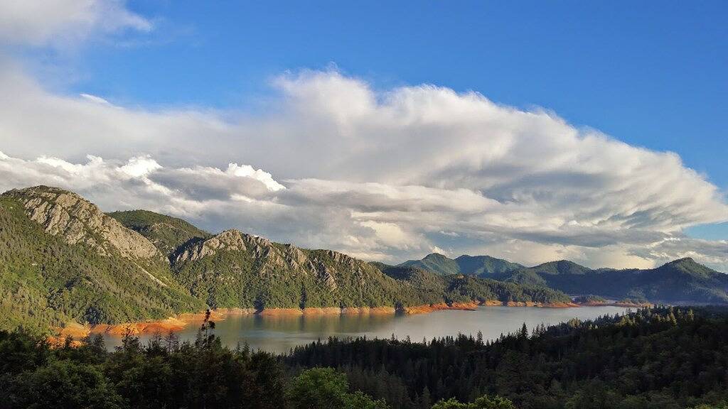 Aug Termine verfügbar! Tolles Haus mit wunderschönem Panoramablick - Whirlpool! in Shasta Lake