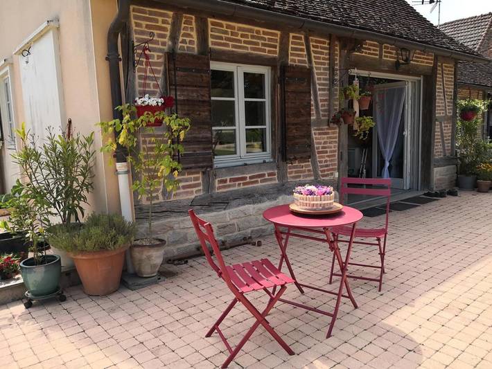 Location de vacances pour 4 personnes, avec Terrasse ainsi que Jardin et Vue à Bruailles