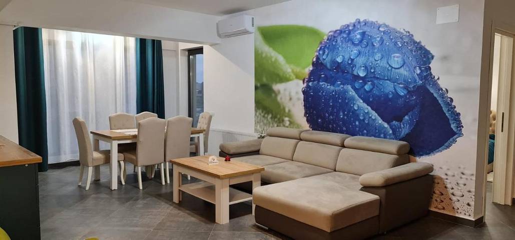 Ferienwohnung für 4 Personen, mit Ausblick und Terrasse sowie Pool und Seeblick - 1