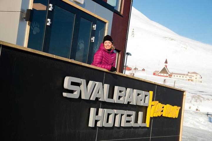 Hôtel pour 2 personnes, avec Terrasse ainsi que Vue sur le lac et Vue dans Longyearbyen