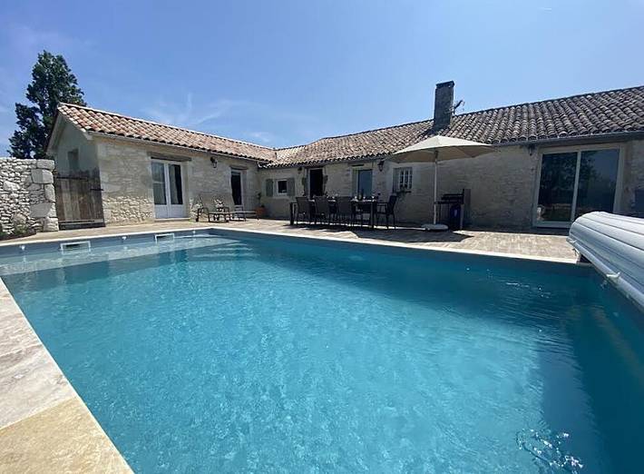 Gîte pour 8 personnes, avec jardin ainsi que terrasse et piscine, animaux acceptés à Les Lèves-et-Thoumeyragues - 4