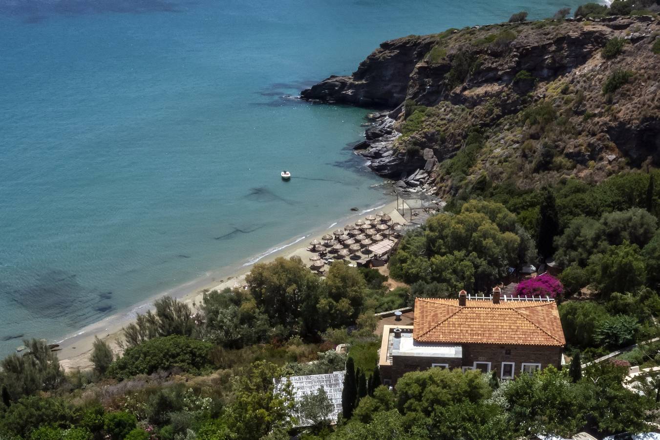 Andros 4 Up ·Seaview Beach Retreat in Andros in Andros