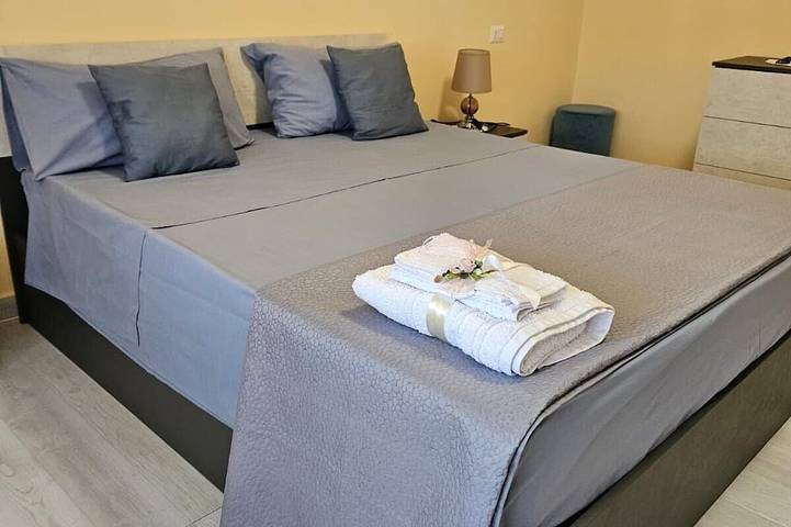 Entire apartment, Royal House Palace in Caserta, Caserta Province