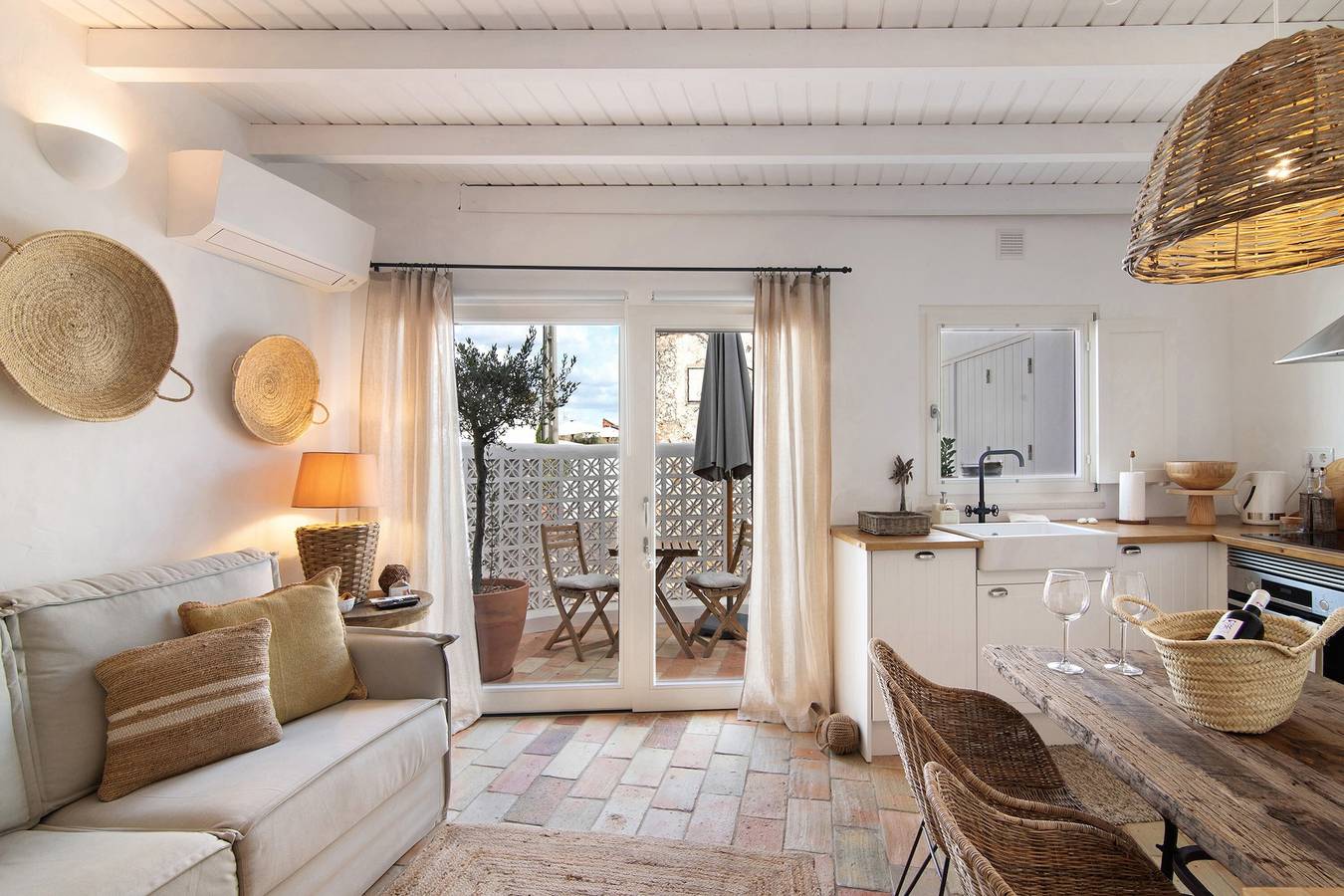 Casa de férias 'Casa De Benafim 51' com piscina partilhada, jardim partilhado e acesso Wi-Fi in Benafim, Distrito de Faro