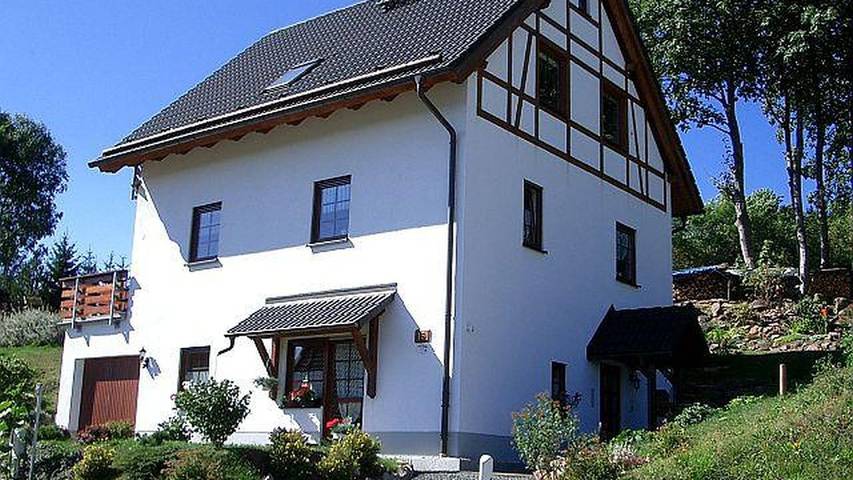 Ferienwohnung für 2 Personen, mit Terrasse und Garten, kinderfreundlich in Geising