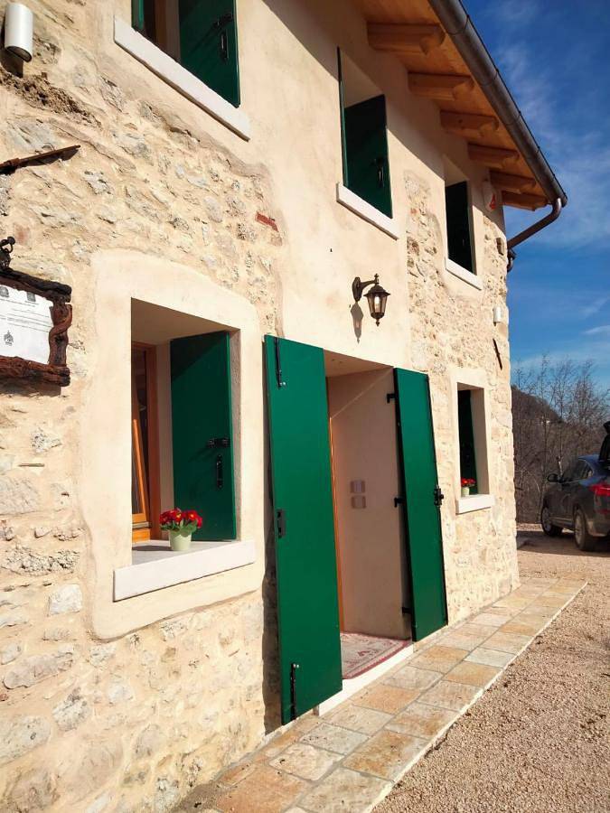 Casa vacanza per 5 persone, con giardino e panorama in Farra di Soligo