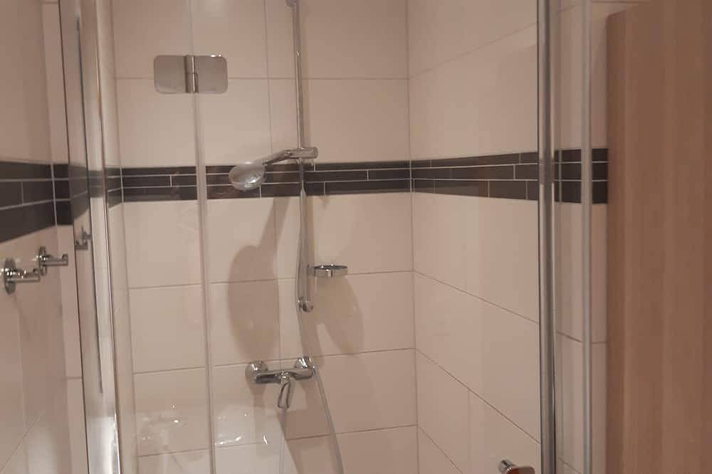 Ganze Wohnung, Ebenerdige/ barrierefreundliche Ferienwohnung mit gemütlichem Schwedenofen in Weinviertel