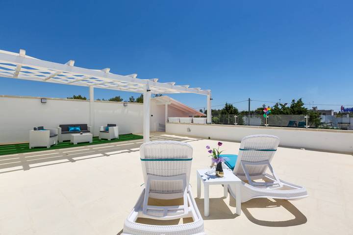 Location de vacances pour 8 personnes, avec terrasse à Porto Cesareo - 4