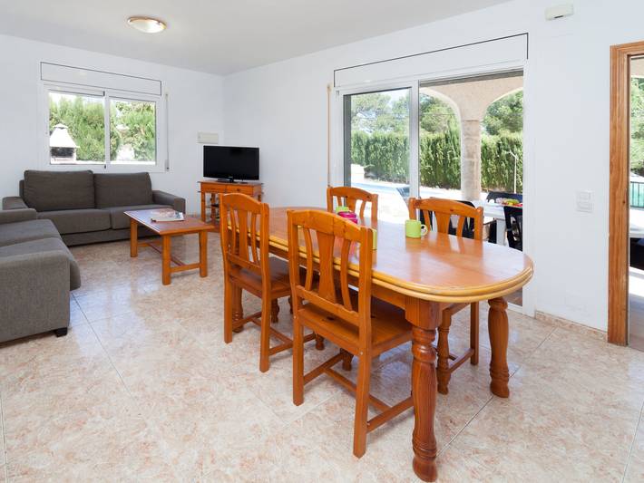 Location de vacances pour 10 personnes, avec jardin et terrasse, animaux acceptés dans Les Tres Cales - 3